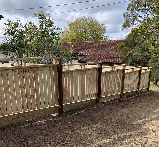 Best local fencer in Zillmere Retaining Wall