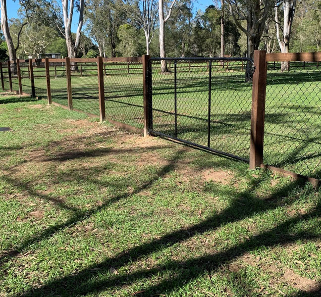 Chain Wiring fence Zillmere